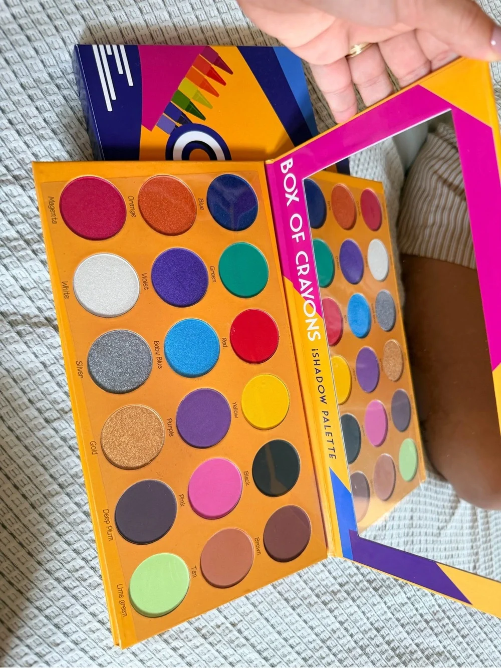 Eyeshadow Palette — Multicolor Shades